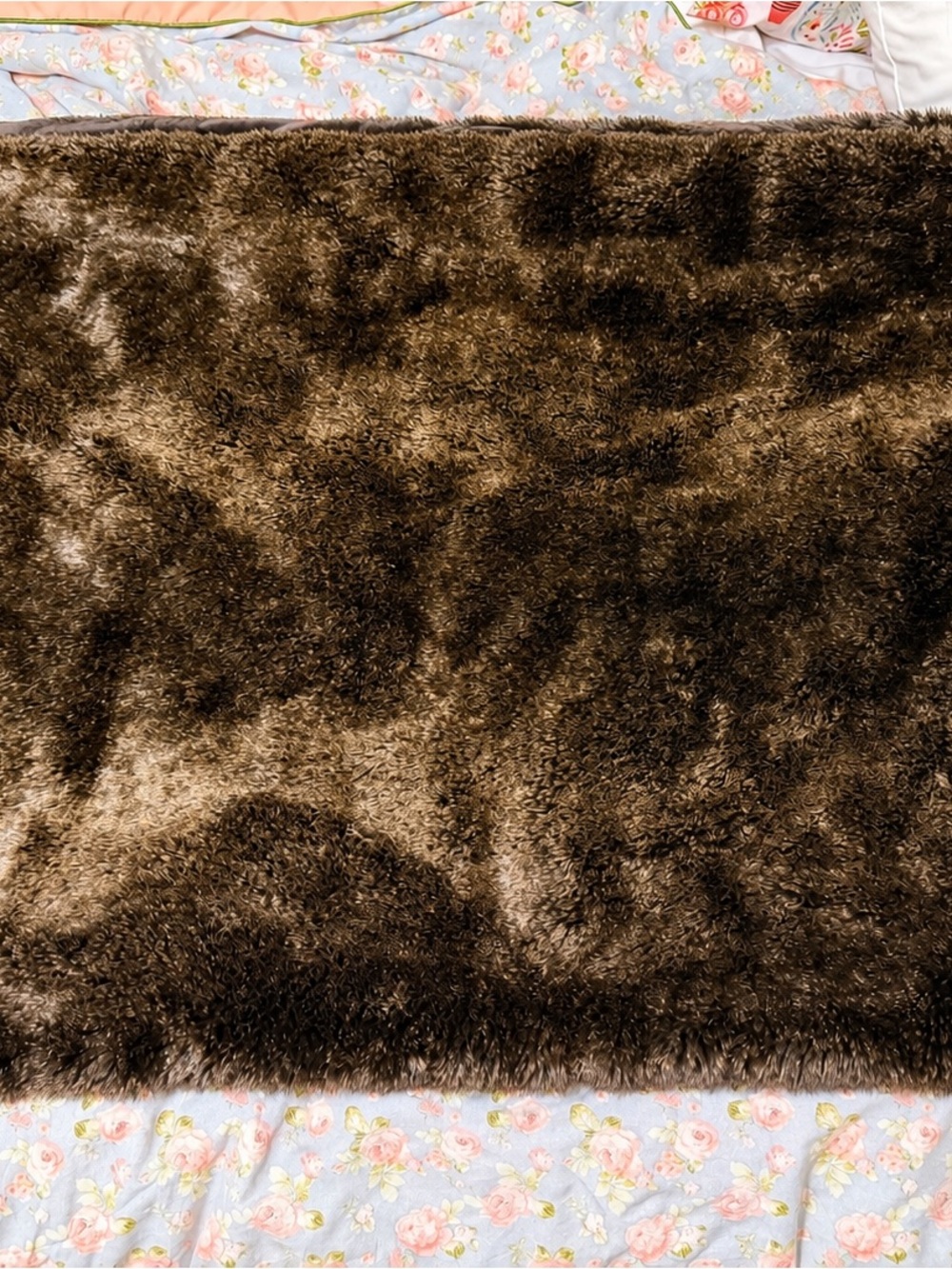 Restoration Hardware Luxe Faux Fur Throw in Rich Brown - Picture 3 of 9